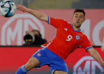 Alexander Aravena quedó fuera del partido ante Bolivia por las Clasificatorias