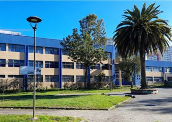 Detienen a un alumno por portar arma y a otro por drogas