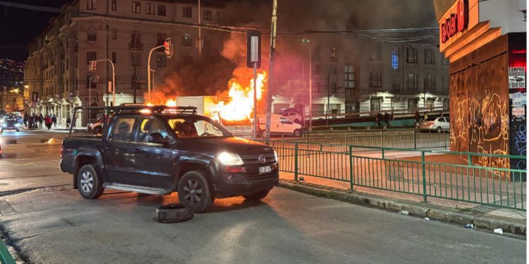 Tribunal aclara que Alcalde de Concón sigue formalizado y fijó nueva audiencia para su hermano