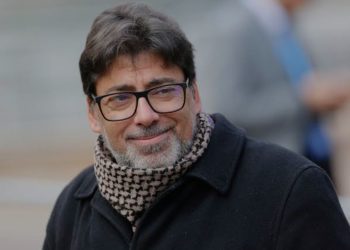 Allanan domicilio de Claudio Orrego y oficinas del Gore Metropolitano por orden de la fiscalía