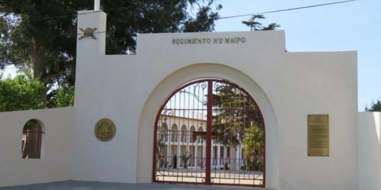 Sustraen fusiles de guerra tras nuevo robo con violencia en Regimiento Maipo