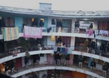 Comenzó plan de retiro de kioscos abandonados en el plan y cerros de Valparaíso