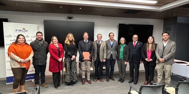 FALP y Municipalidad de Casablanca firman convenio para acercar el diagnóstico y tratamiento del cáncer a la comunidad