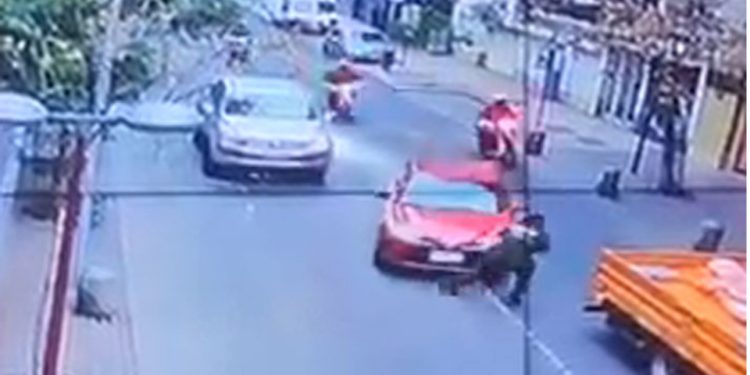 Difunden momento exacto en el que fue vandalizado el Registro Civil