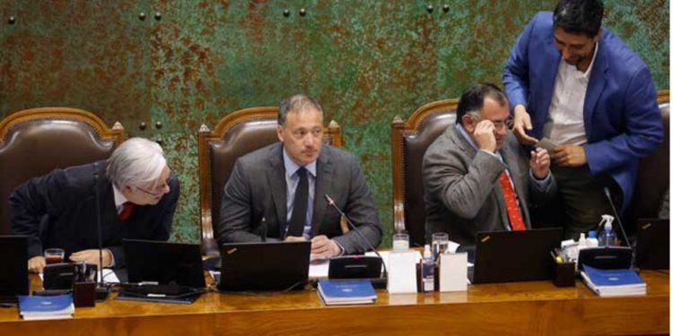 12.000 jóvenes comenzaron a recibir computadores con internet de la Beca TIC en la Región de Valparaíso