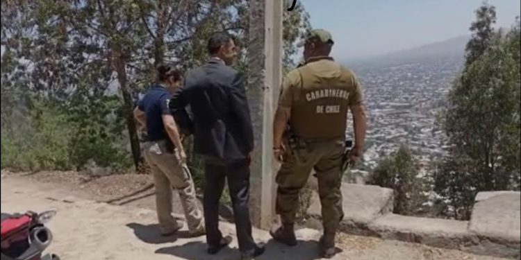 Encuentran cuerpo de hombre con disparo en la cabeza en ladera del Cerro San Cristóbal