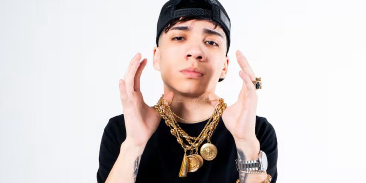 Cantante Urbano Jairo Vera queda en prisión preventiva acusado de violación de menor de edad