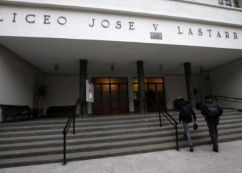 Carabineros arresta a hombre por tener celulares robados en Valparaíso