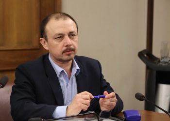 Salud y Dideco refuerzan prevención sanitaria en albergues de Quillota con capacitación sobre enfermedades respiratorias y TBC