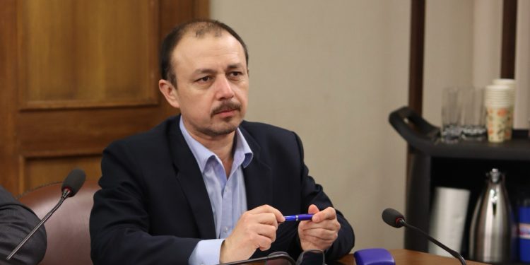 Salud y Dideco refuerzan prevención sanitaria en albergues de Quillota con capacitación sobre enfermedades respiratorias y TBC