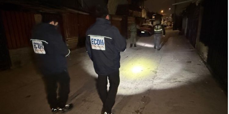 Detienen a asistente de párvulos acusada de quemar y agredir brutalmente a su hijo en Llolleo