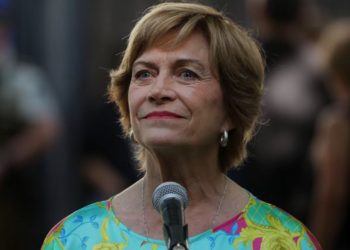 Evelyn Matthei echa pie atrás con denuncia criminal contra republicanos