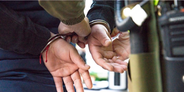 Amplían detención de profesor acusado de abuso sexual en La Calera