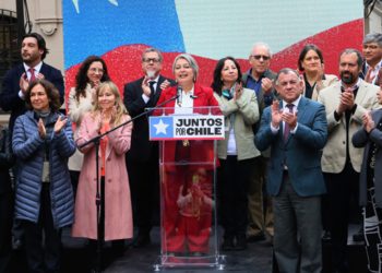 Alcaldesa de La Cruz gestiona mejoras viales con el Ministerio de Obras Públicas