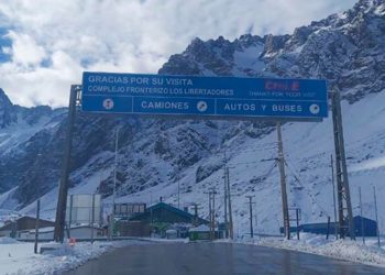 Encuentran automóvil quemado que sería del hombre asesinado en su casa en Curacaví