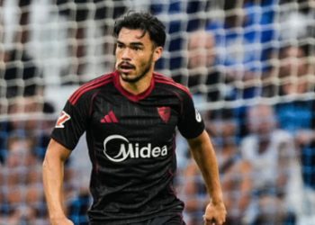 Motochorros asaltan a comerciante extranjero de Meiggs y le roban $100 millones