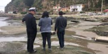 Vecinos de Puchuncaví denuncian desborde de aguas servidas