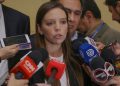Diputada Camila Flores critica al gobierno por «rendir honores a un criminal con recursos públicos» en Valparaíso