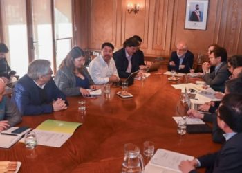 Revista Desórdenes presentó su segundo volumen con una fiesta surrealista en Sala Viña