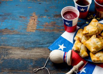 Revista Desórdenes presentó su segundo volumen con una fiesta surrealista en Sala Viña