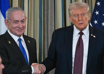 Trabajadores portuarios se movilizaron por el centro de Valparaíso