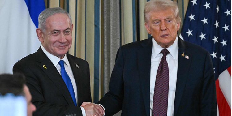 Trabajadores portuarios se movilizaron por el centro de Valparaíso