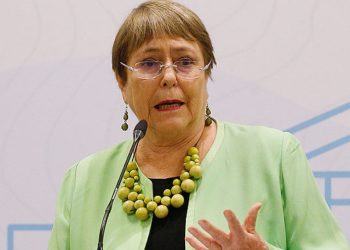 Trabajadores portuarios se movilizaron por el centro de Valparaíso