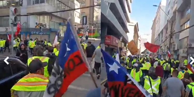 Trabajadores portuarios se movilizaron por el centro de Valparaíso