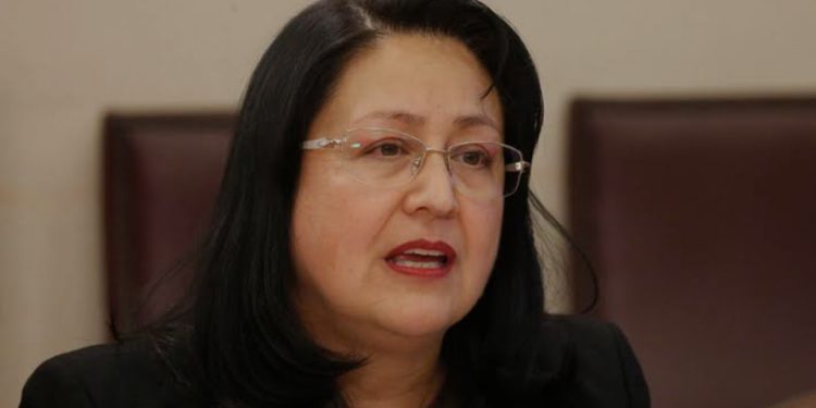 Dorothy Pérez recibe ovación del mundo empresarial en ENADE