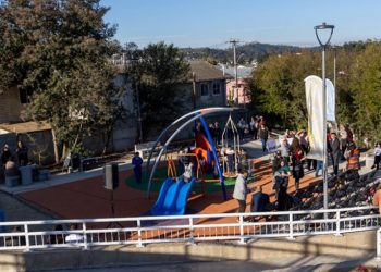 Inauguran nueva plaza en Placilla de Peñuelas