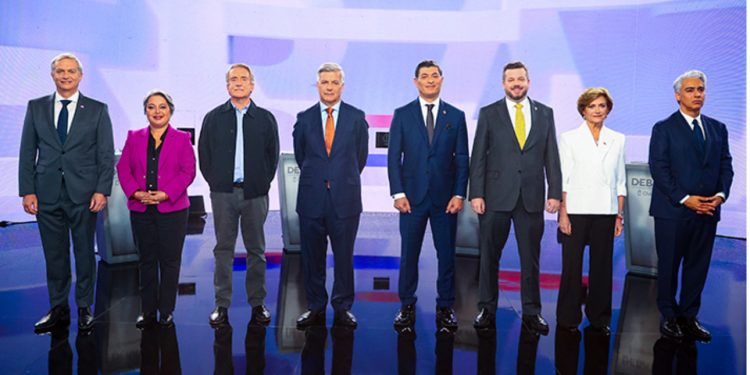 Bolivia elige presidente este domingo en segunda vuelta entre opositores, en medio de crisis económica