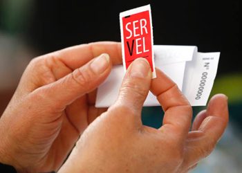 ¿Por qué hay que lavar la ropa nueva?