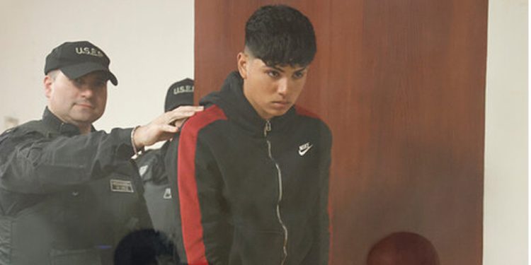 ¿Por qué hay que lavar la ropa nueva?
