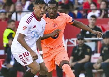 Lesión de Alexis Sánchez en el Sevilla podría tenerlo sin jugar hasta el 2026