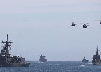 Unidades navales de la Armada retornaron a Valparaíso tras entrenamiento en el sur de Chile