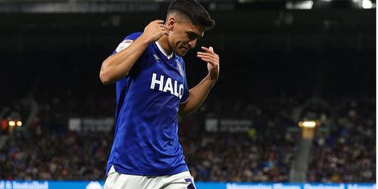 Marcelino Núñez marcó dos golazos para el triunfo de su equipo en Inglaterra