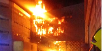 Marcelino Núñez marcó dos golazos para el triunfo de su equipo en Inglaterra