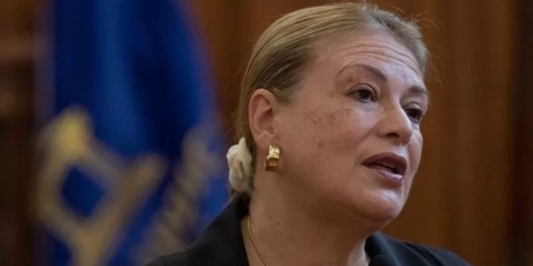 Ex Ministra Ángela Vivanco acusa «gran show» del Ministerio Público