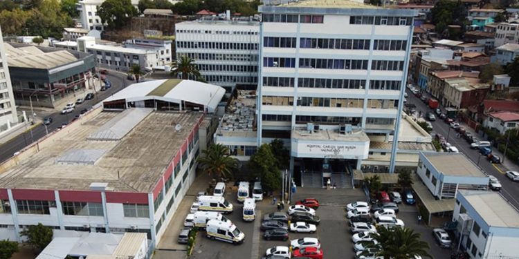 Diputado Cuello exige solución a grave situación sanitaria de escuela Teniente Julio Allende de Peñuelas