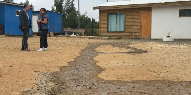 Diputado Cuello exige solución a grave situación sanitaria de escuela Teniente Julio Allende de Peñuelas