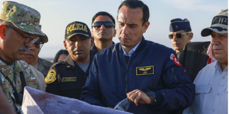 Donald Trump dice que espacio aéreo de Venezuela debe considerarse como cerrado en su totalidad