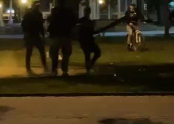 Donald Trump dice que espacio aéreo de Venezuela debe considerarse como cerrado en su totalidad