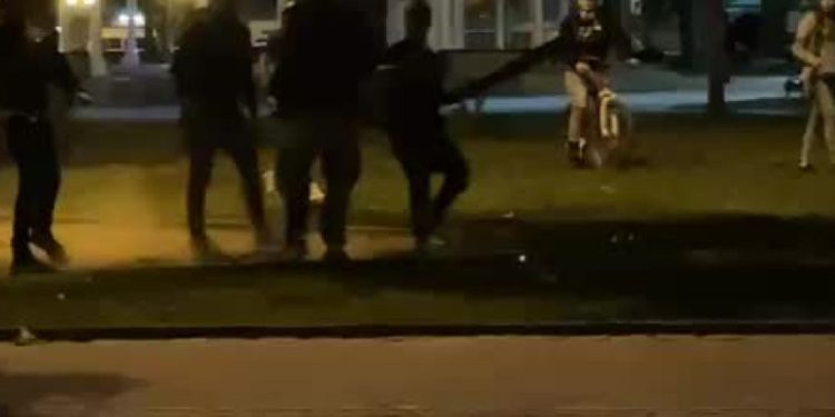 Donald Trump dice que espacio aéreo de Venezuela debe considerarse como cerrado en su totalidad