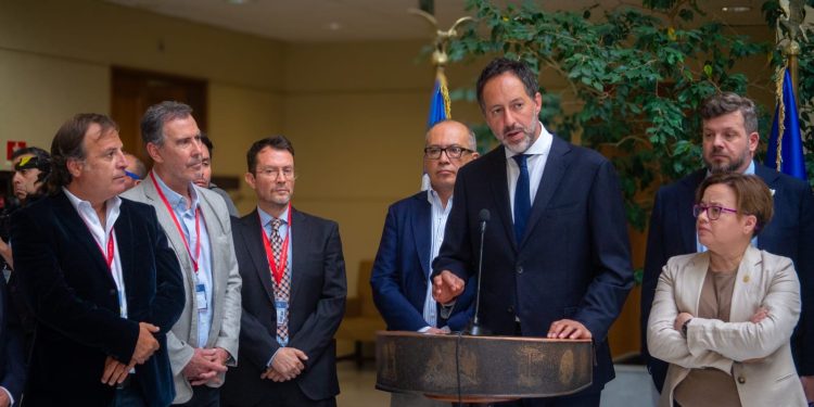 Diputado Urruticoechea presenta proyecto de ley que sanciona penalmente las denuncias falsas y refuerza la presunción de inocencia