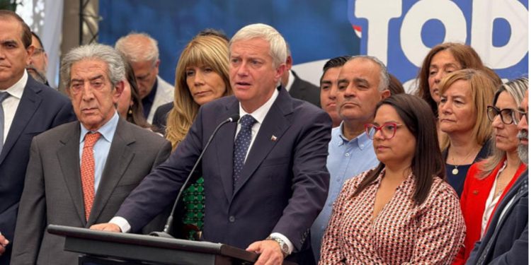 Jeannette Jara compromete nuevo Hospital Van Buren y soterramiento del metrotren en Quilpué