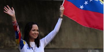 Golpes de calor en adultos mayores: cómo prevenir este riesgo silencioso que amenaza a más de un millón de personas en Chile