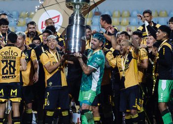 Coquimbo Unido se transforma en campeón de la Supercopa tras dramática definición a penales contra la UC