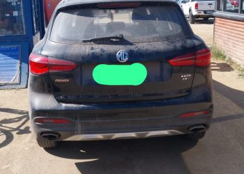 Mujer provocó caos tras dejar abandonado su auto bloqueando acceso a Playa La Boca de Concón y poniendo en riesgo a miles de personas