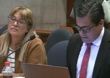 Mujer provocó caos tras dejar abandonado su auto bloqueando acceso a Playa La Boca de Concón y poniendo en riesgo a miles de personas