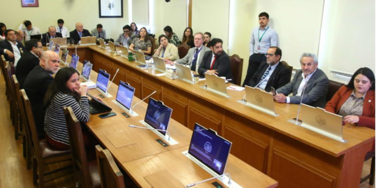 La violencia de opinar de todo